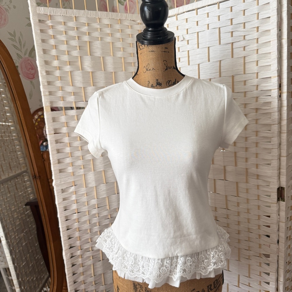 White Lace Hem Short Sleeve Tee
